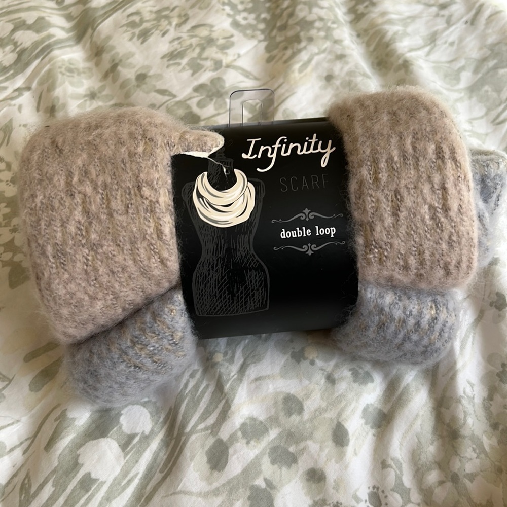 Brand new double loop infinity scarf